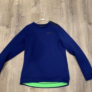 Men’s Nike Therma Fit crew neck